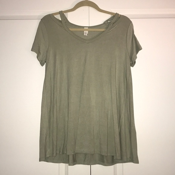 Sage green top - Picture 1 of 2